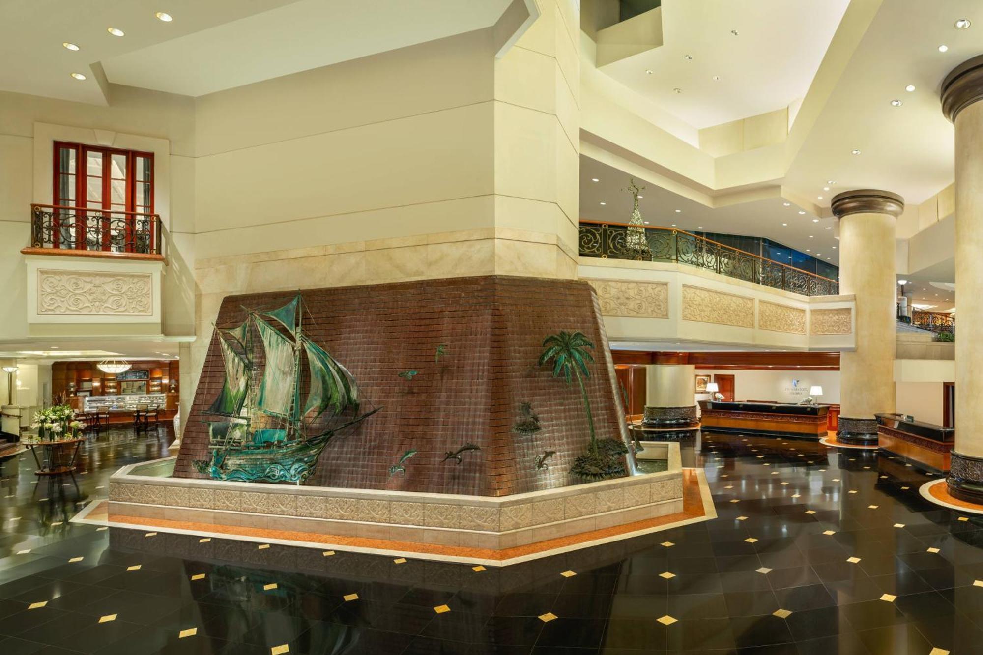 JW Marriott Hotel Surabaya Exteriör bild