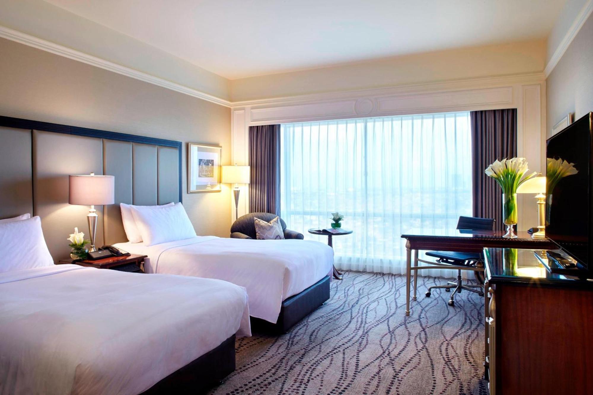 JW Marriott Hotel Surabaya Exteriör bild